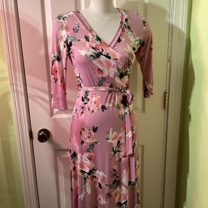 Lara Fashion size S pretty mauve lavender floral belted maxi dress